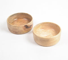 Classic Natural Acacia Wood Bowls (Set of 2) Classic Natural Acacia Wood Bowls (Set of 2)