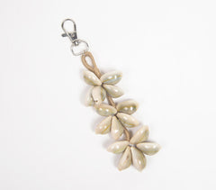 Jute & Shells Tassel Keychain Jute & Shells Tassel Keychain