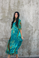 Boho Chic Tie-Dye V-Neck Kaftan Dress: Effortlessly Stylish and Flattering