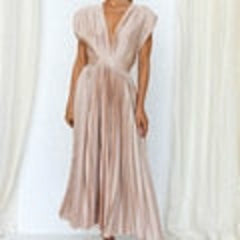 Elegant Pleated Backless Summer Dress