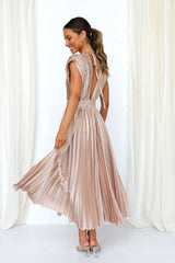 Elegant Pleated Backless Summer Dress