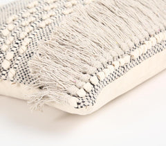 Tufted & Fringed Cotton cushion cover_1