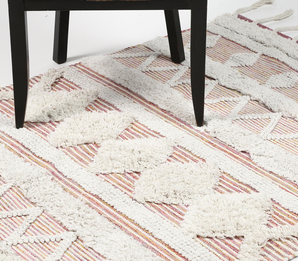 Tufted Geometric Statement rug (medium)