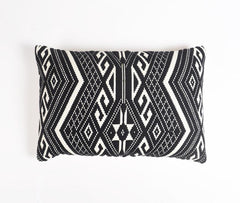 Geometric Monochrome Patterned Cushion Cover Q1