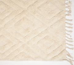 Hand Tufted Beige Diamond Tasseled Rug