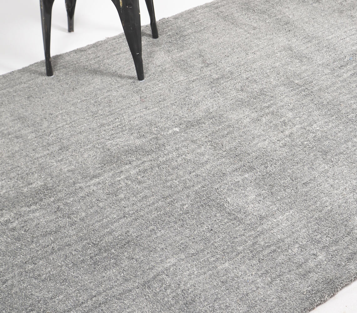 Hand Tufted Minimalist Grey Rug