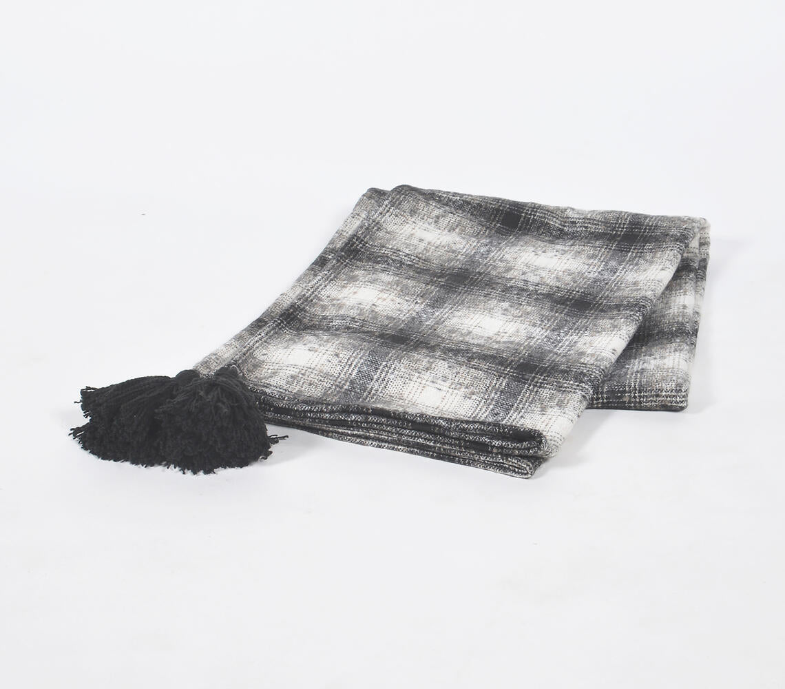 Handwoven Woolen Monochrome Tasseled Gingham Checks Throw