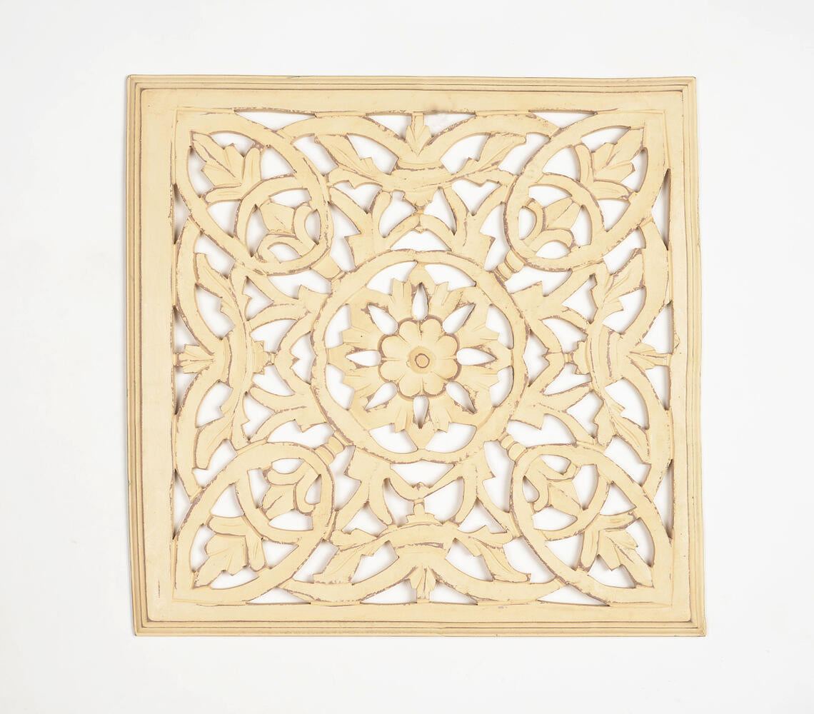 MDF Medallion Distressed Cream Wall Plaque