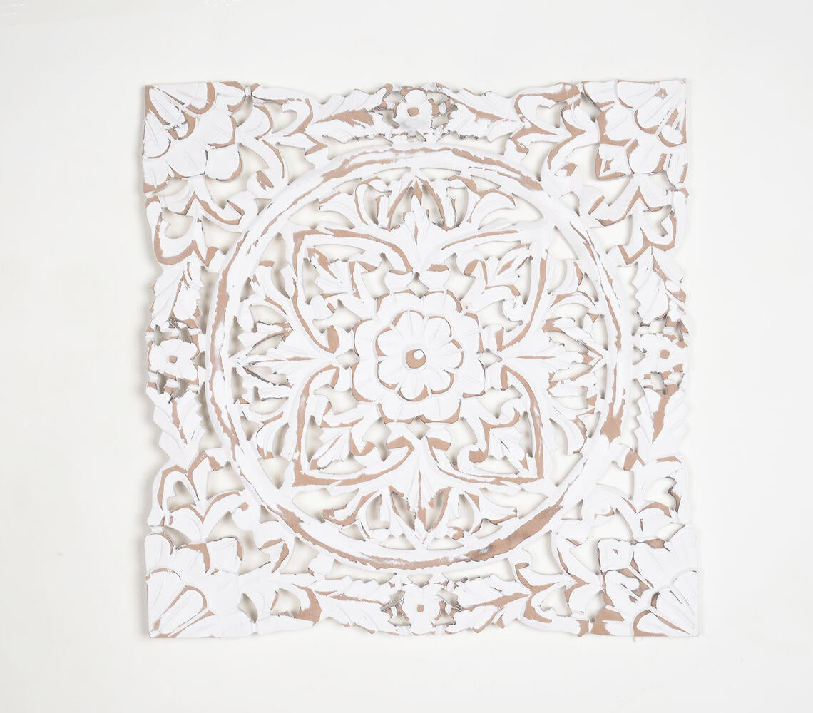 MDF Medallion Distressed Wall Plaque