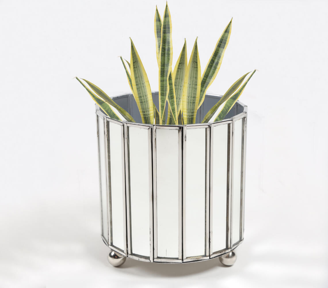 Handcrafted Panel Mirrored stainless steel planter