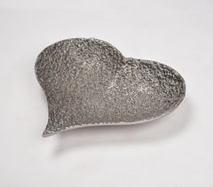 Lacquered Aluminium Heart-Shaped Decor Dishes (set of 2)