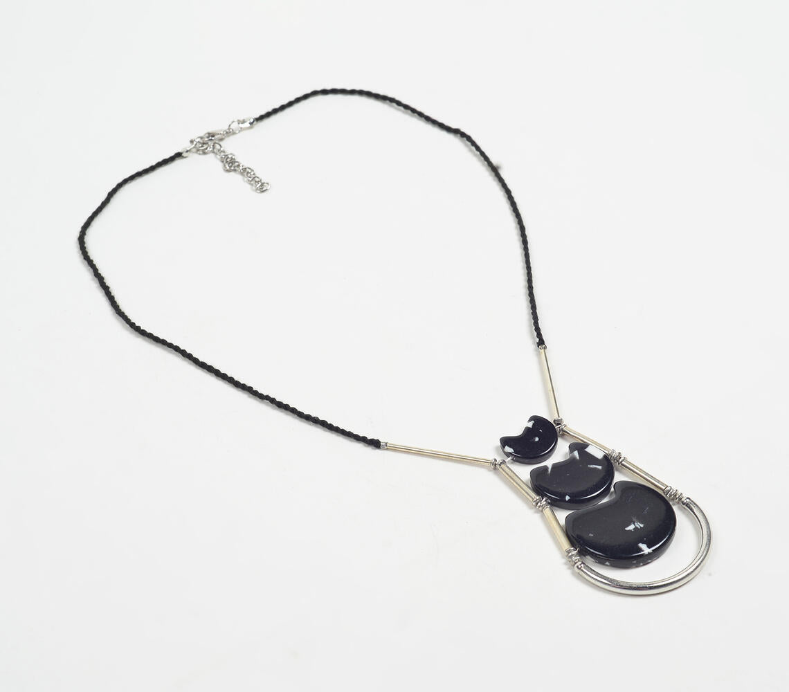 Noir Resin & Brass Y-Neck Necklace