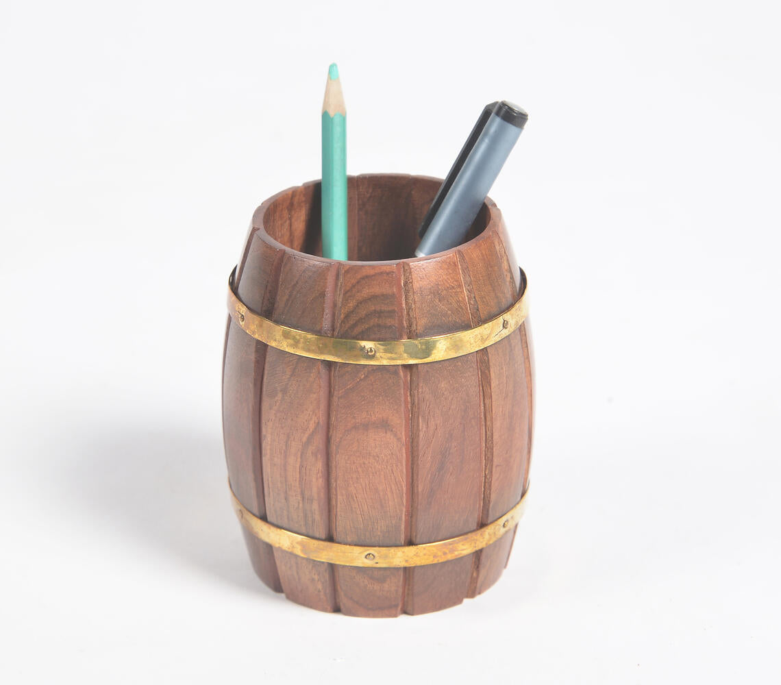 Hand Carved Rosewood Barrel-Shaped Pen Stand