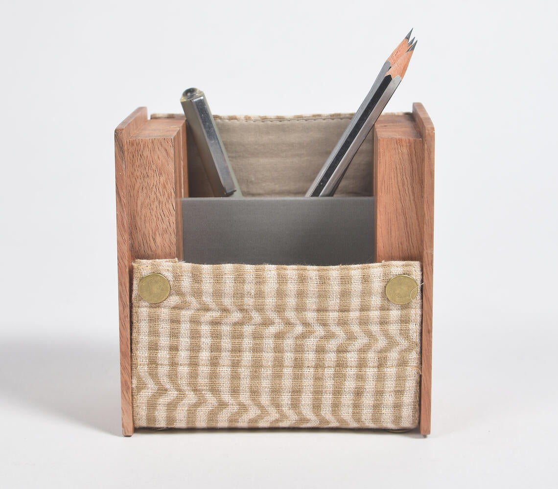 Upcycled DIY Off-White Pen Stand
