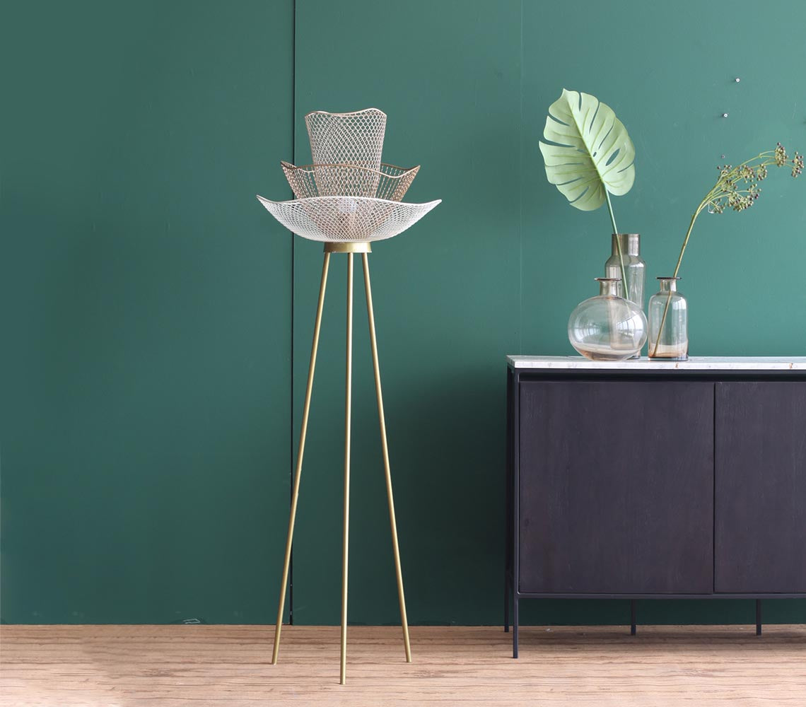 Hand Cut Iron Mallawi Floor Lamp