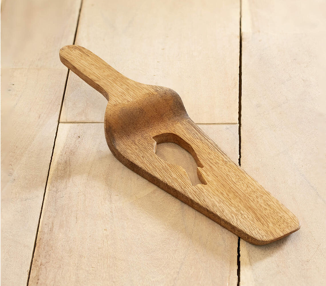 Hand Cut Mango Wood Bird Cake Server