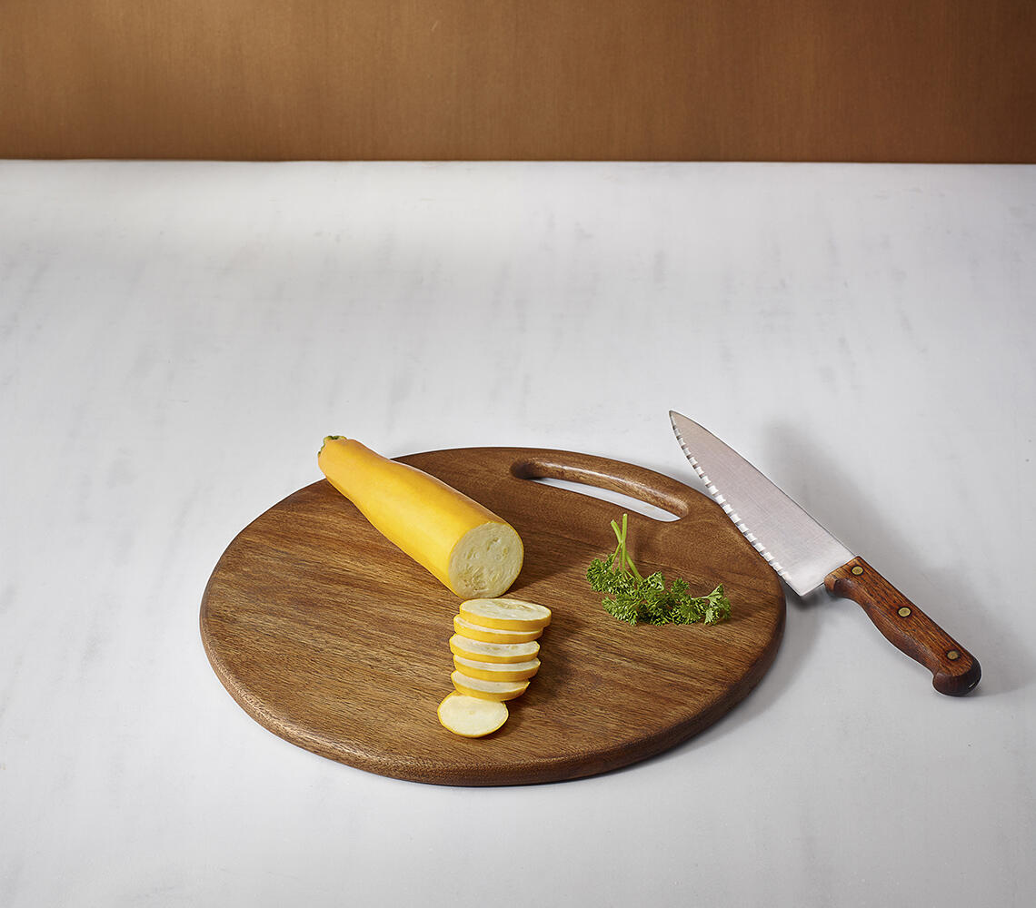 Hand Cut Wooden Chopping Board Round (Large)