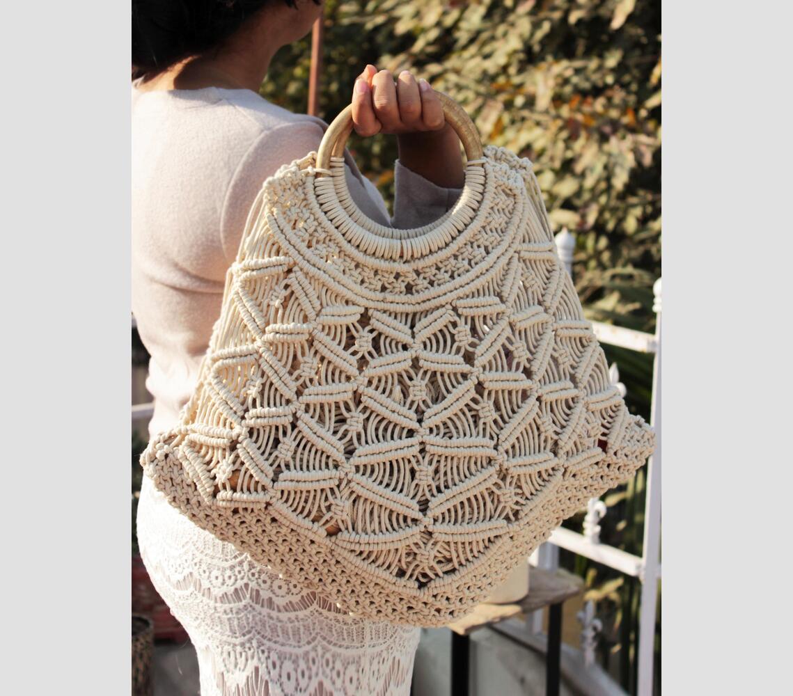 Macrame knotted hand bag